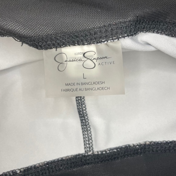 Jessica Simpson Cheetah Print Biker Short Large - Picture 4 of 5